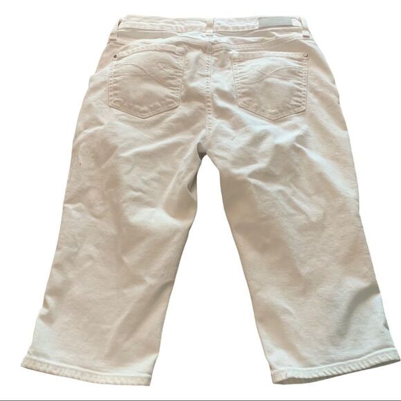 DKNY JEANS LUDLOW KNEE LENGTH BERMUDA SHORT WHITE - Picture 2 of 7